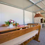 בית נופש Mobile Homes Bella